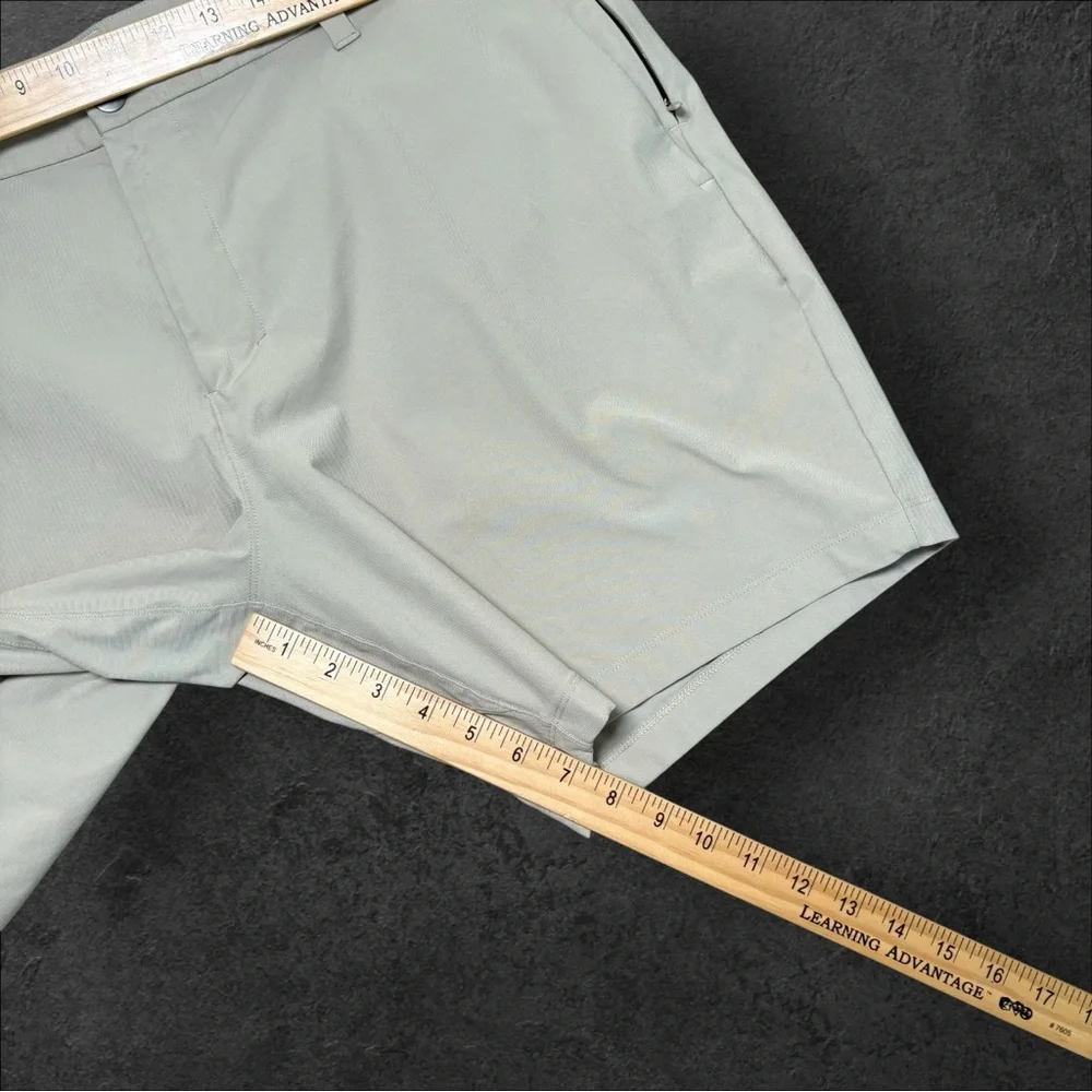 Lululemon Shorts Chino Warpstreme ABC Commission Classic 7” Beige Men’s - Picture 3 of 5